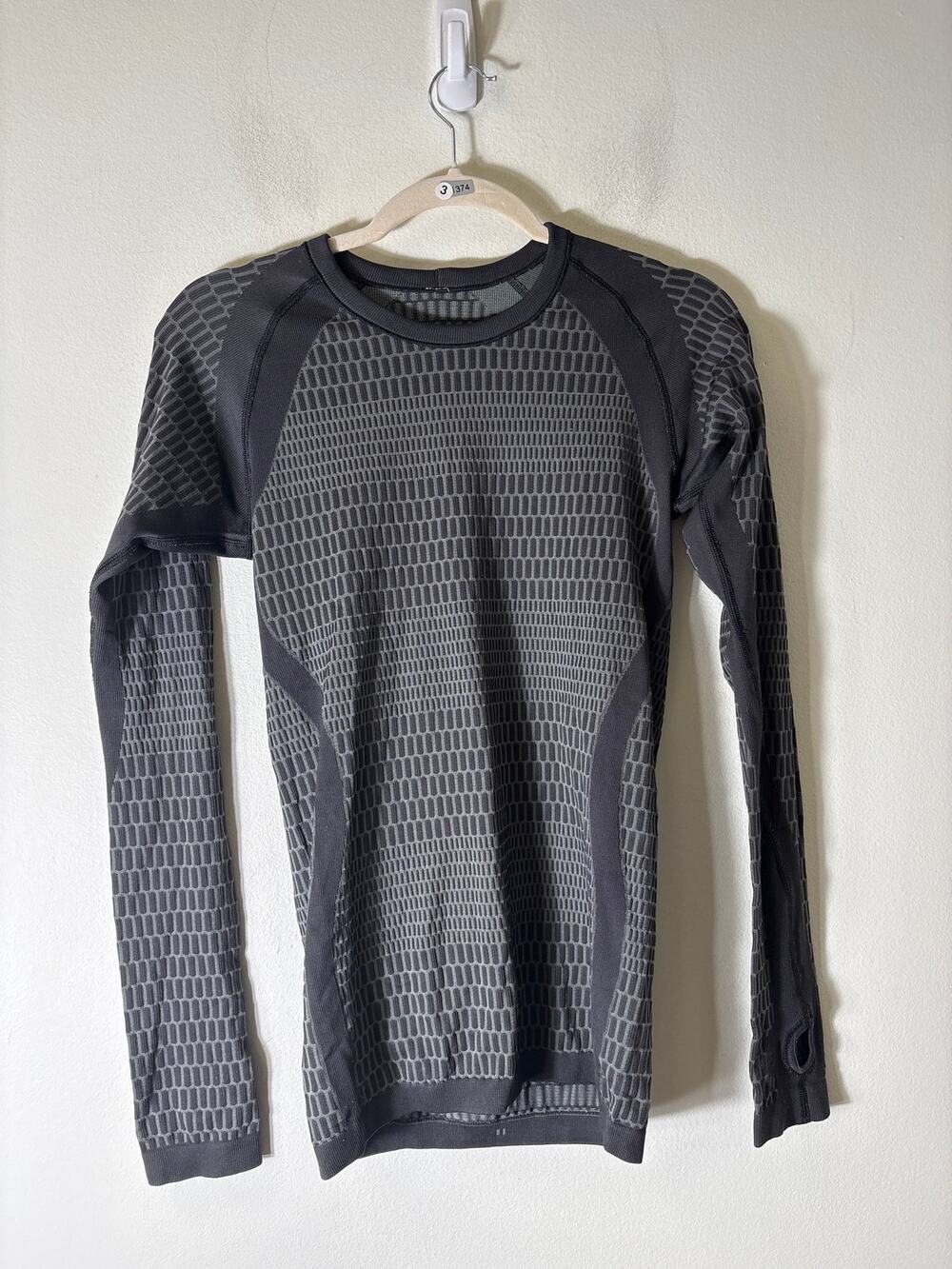 Lululemon Dark Gray Long Sleeve Cold Weather Athletic Top Sz 6